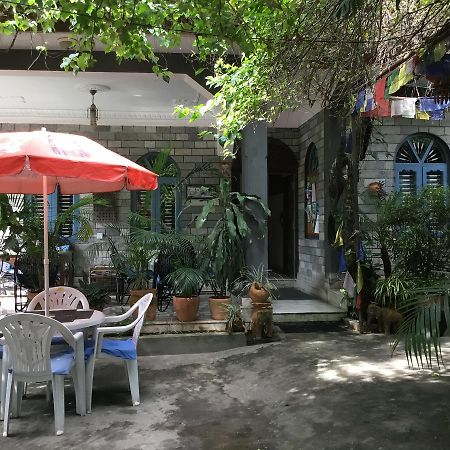 Sacred Valley Inn Покхара Экстерьер фото