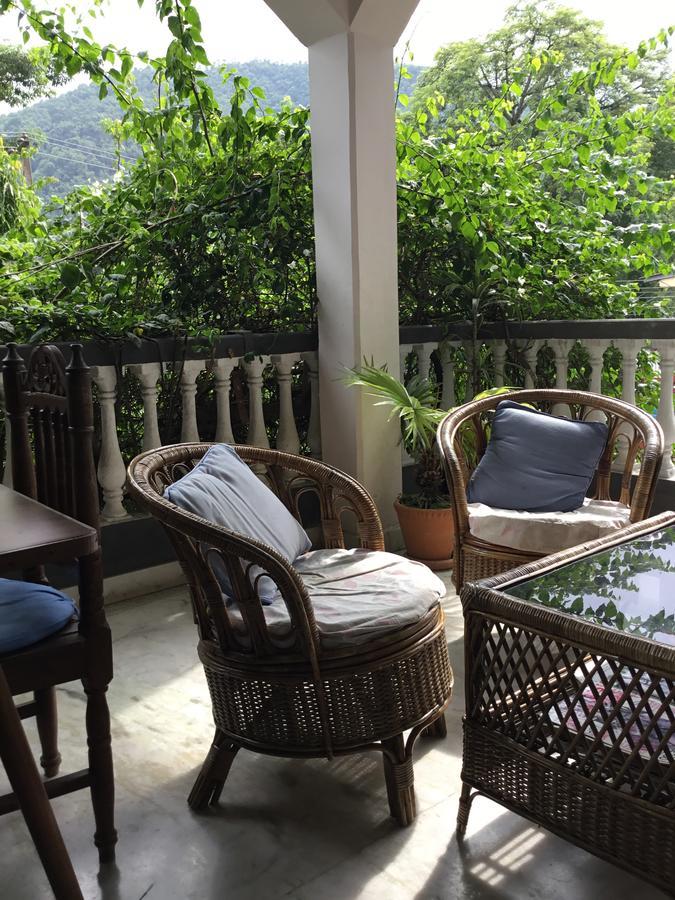 Sacred Valley Inn Покхара Экстерьер фото