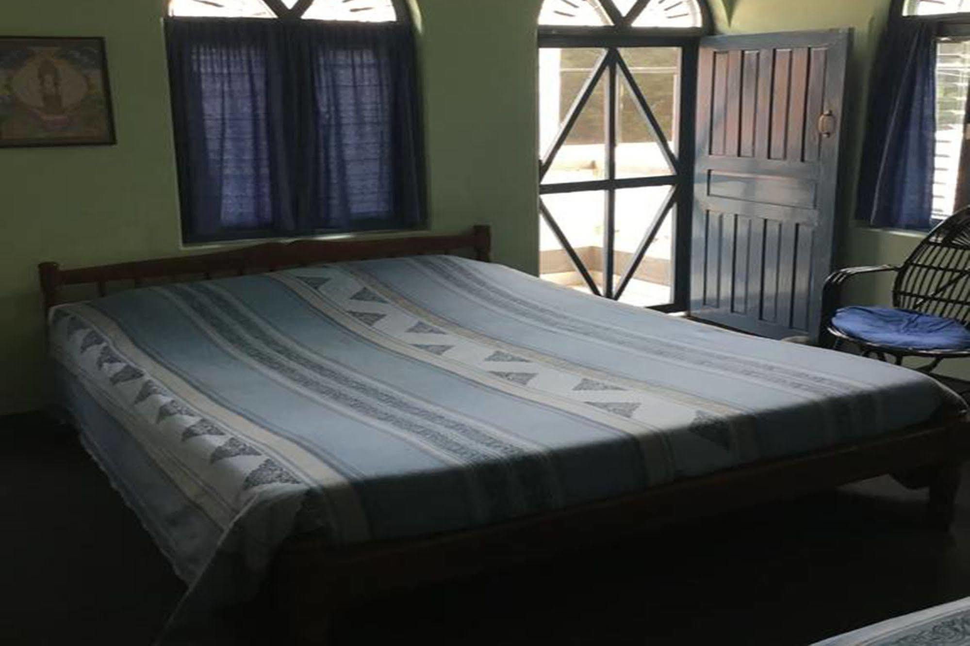 Sacred Valley Inn Покхара Экстерьер фото