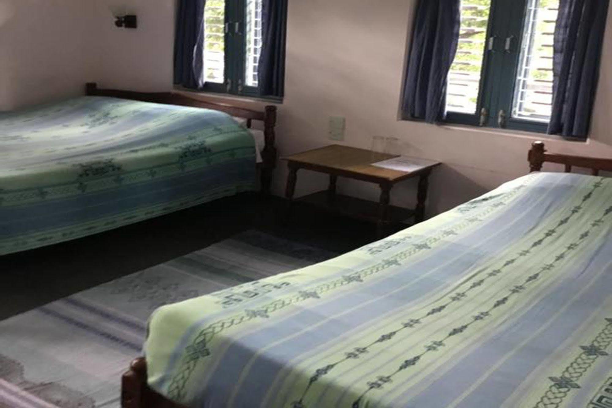 Sacred Valley Inn Покхара Экстерьер фото