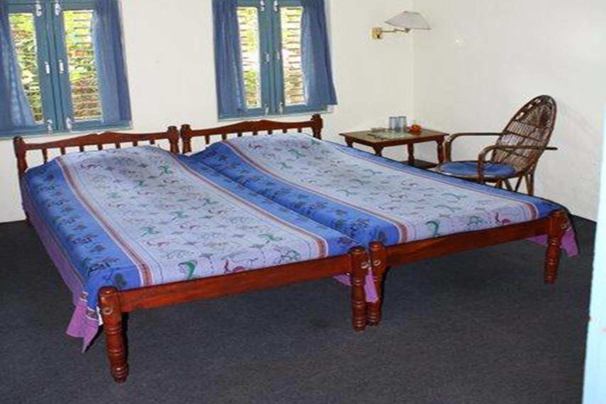 Sacred Valley Inn Покхара Экстерьер фото