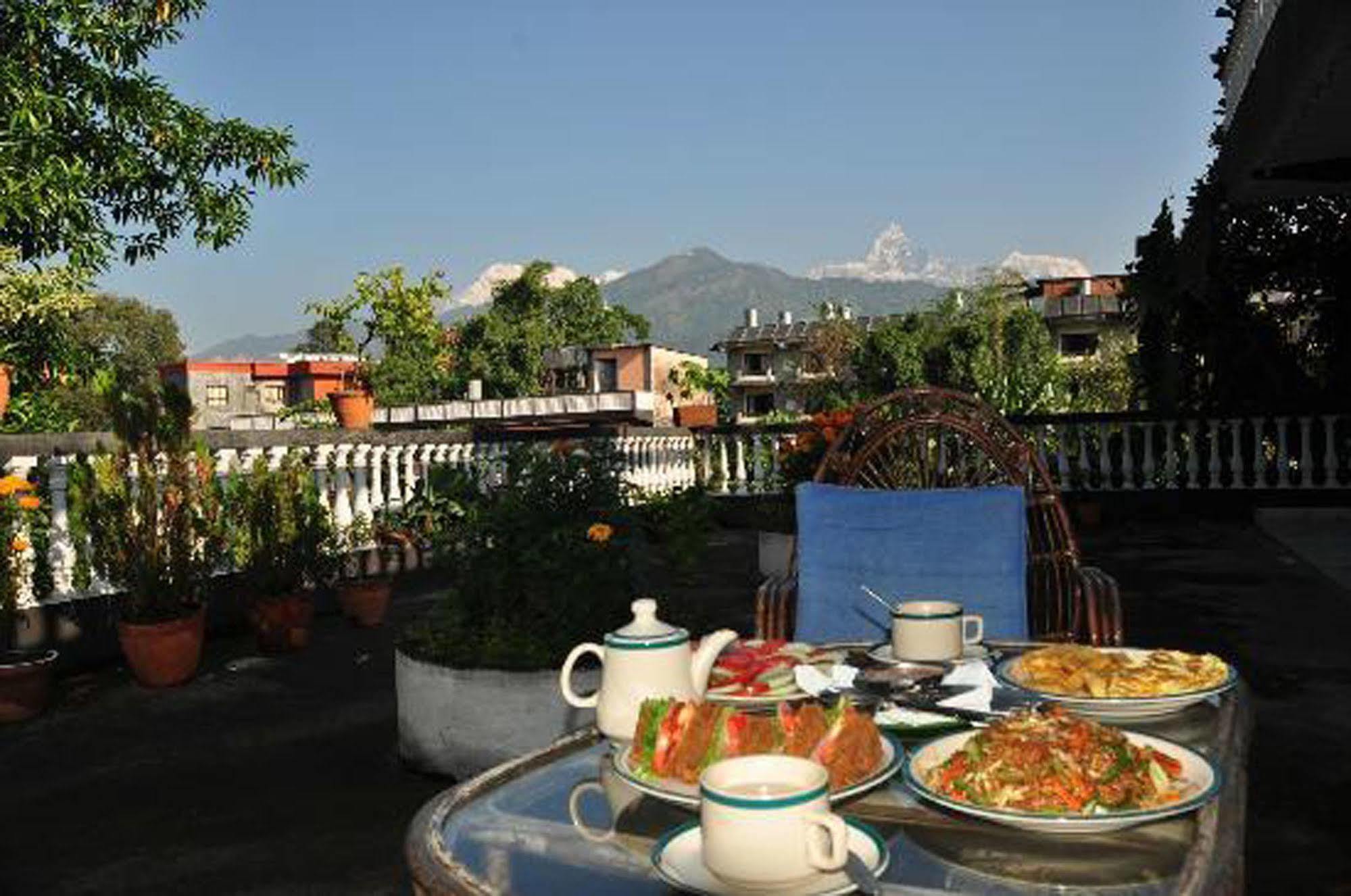 Sacred Valley Inn Покхара Экстерьер фото