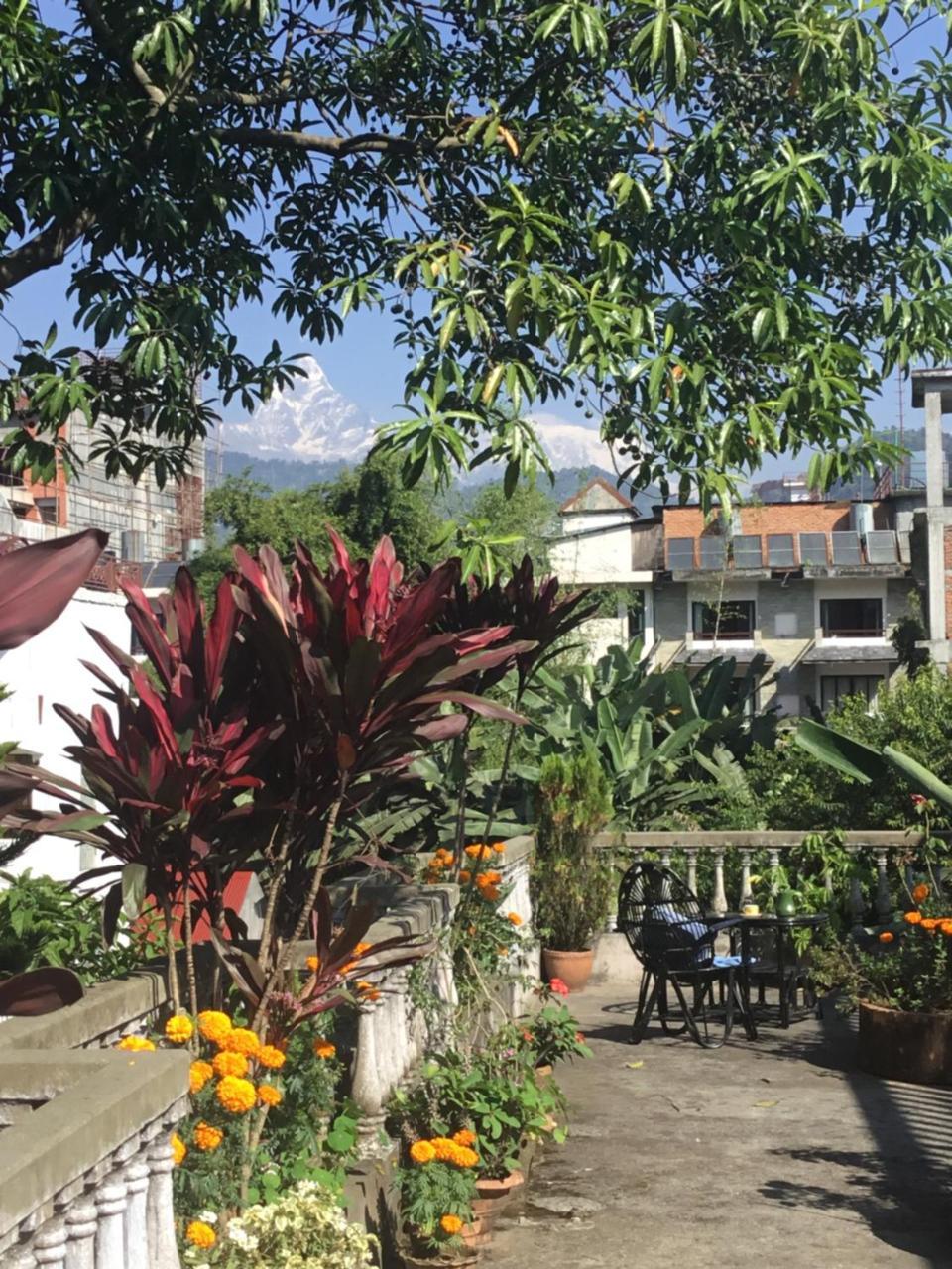 Sacred Valley Inn Покхара Экстерьер фото